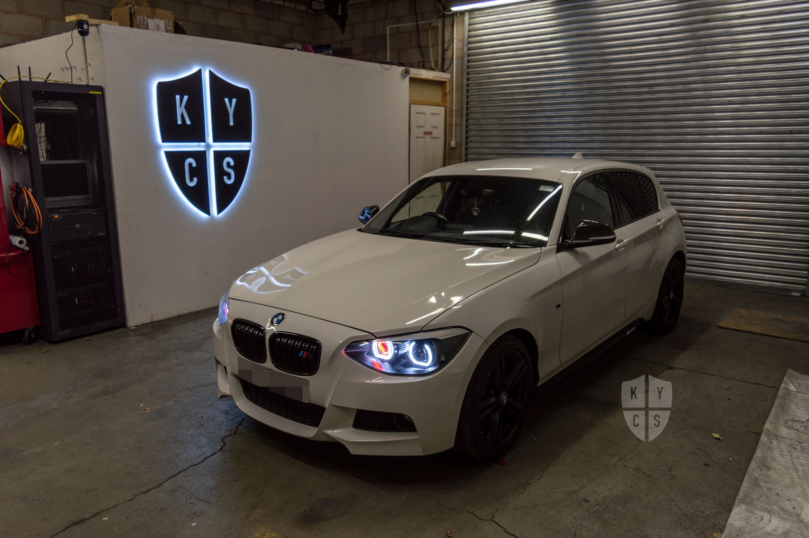 Headlight options on the above vehicle: KYCS (switchback) angel eyes | Custom paintwork | Bi-LED 2.5" projector with LED bulb | Move high beam to low beam bi-LED projector | High beam dummy projector | Red demon eyes | LED indicators