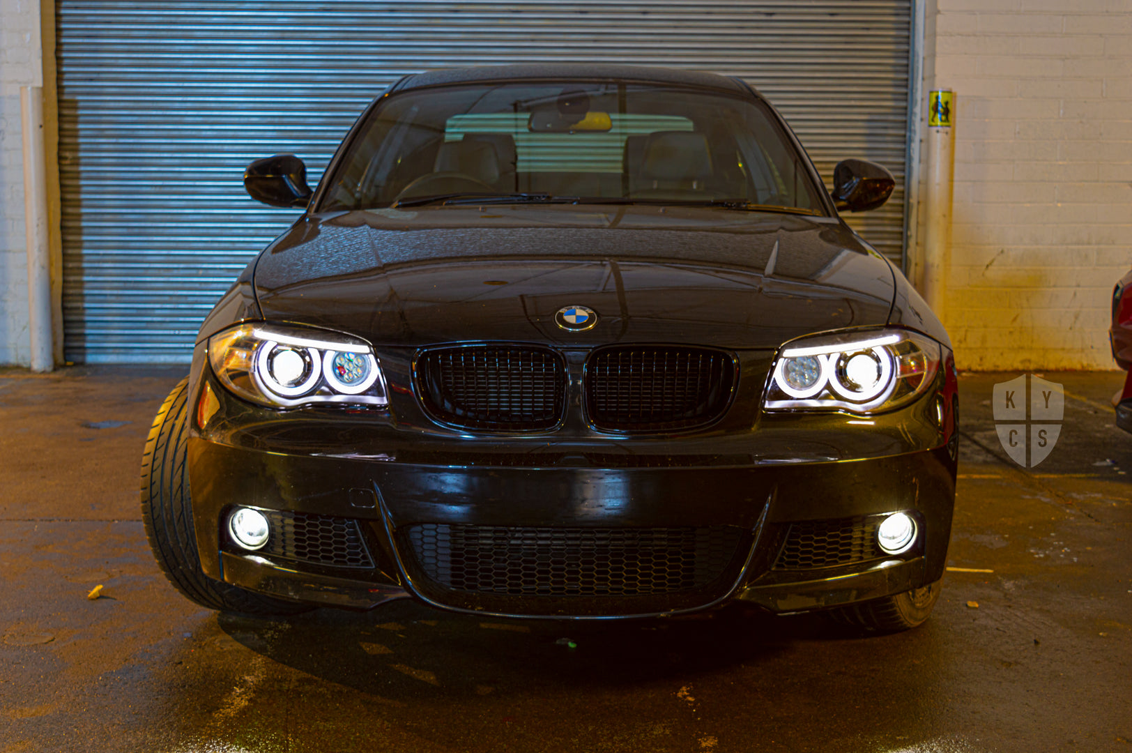 Headlight options on the above vehicle: BavGruppe Design (white) angel eyes | Modern blackout | Bi-LED 2.5" projector with LED bulb | Upgraded high beam (high beam LED unit array style) | Upgraded eyebrow (switchback) | LED indicators